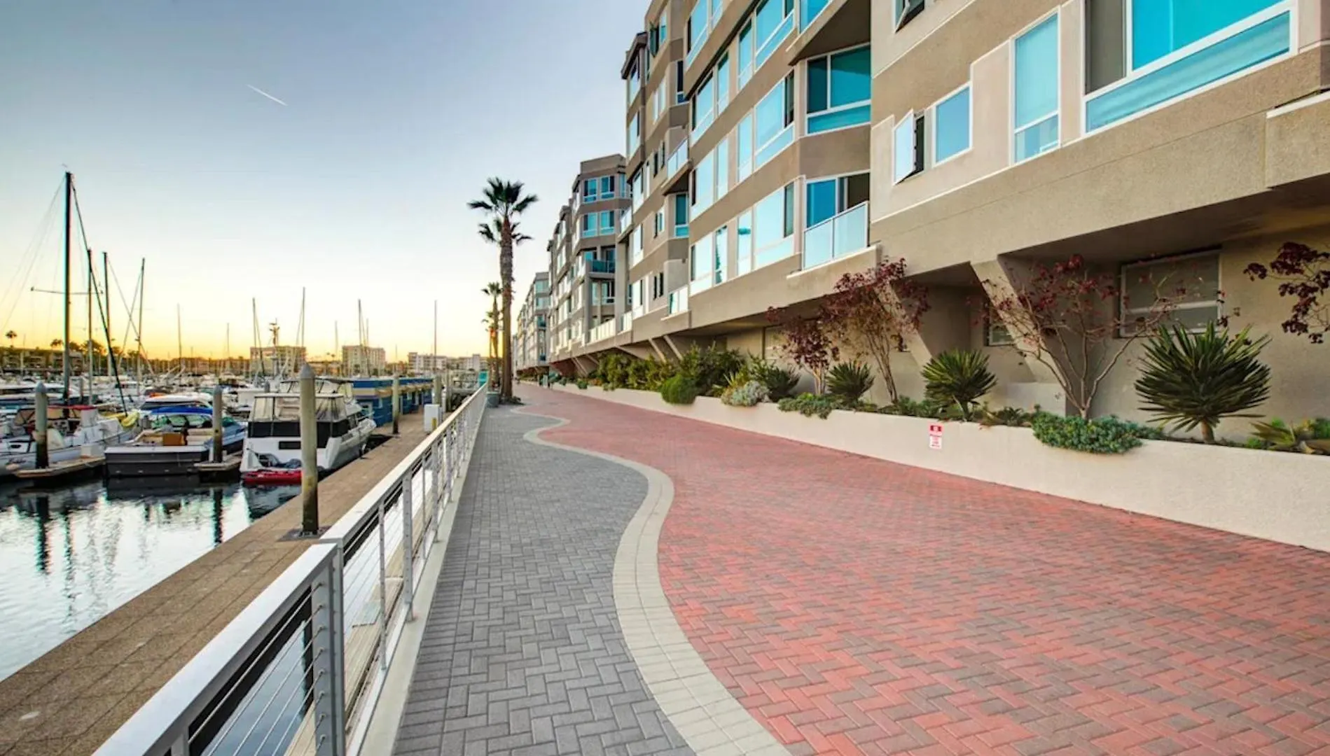Apartment Golden Coast Living, Spacious 3Bd 3Ba Near The Water! Los Angeles United States