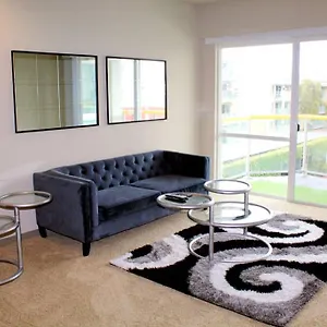 Apartment Stylish & Comfy Steps To Beach Balcony Pkg, Los Angeles