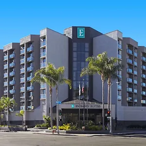 Embassy Angeles - International Airport/north מלון