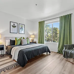 Apartment Luxury 2bdr In The Center Of Marina Del Rey, Los Angeles