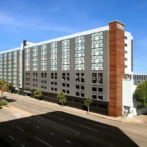Hilton Garden Angeles Airport 酒店